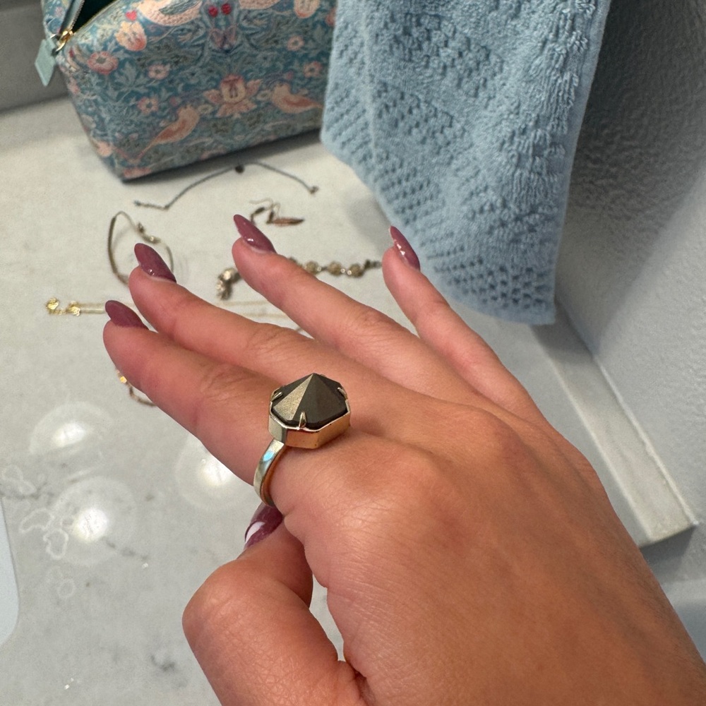 Elegant Gold and Black Geometric Ring set Kendra scott